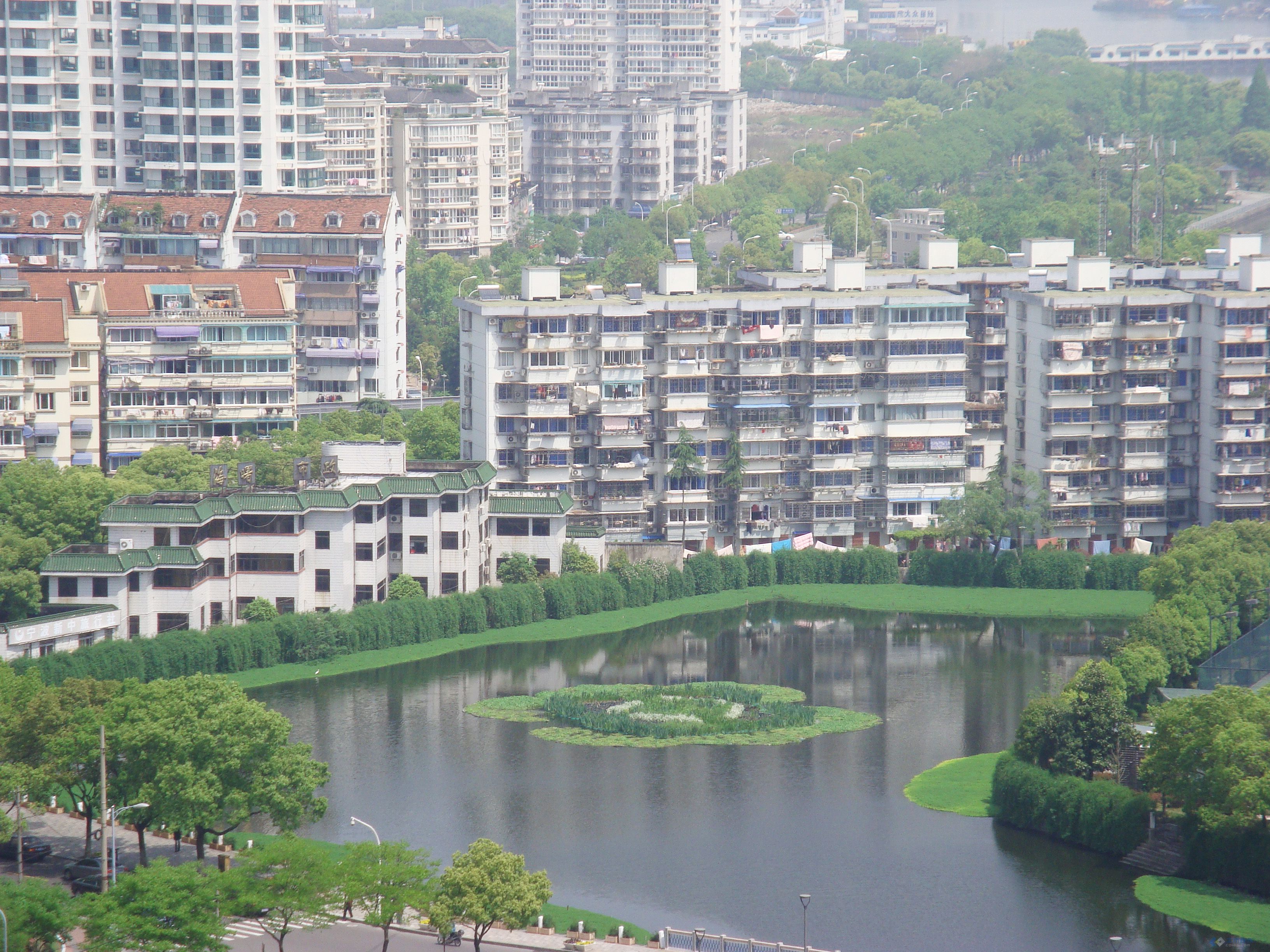 湖南草字頭生態(tài)環(huán)境建設(shè)有限公司,人造草坪假草皮,湖南雨水收集處理工藝